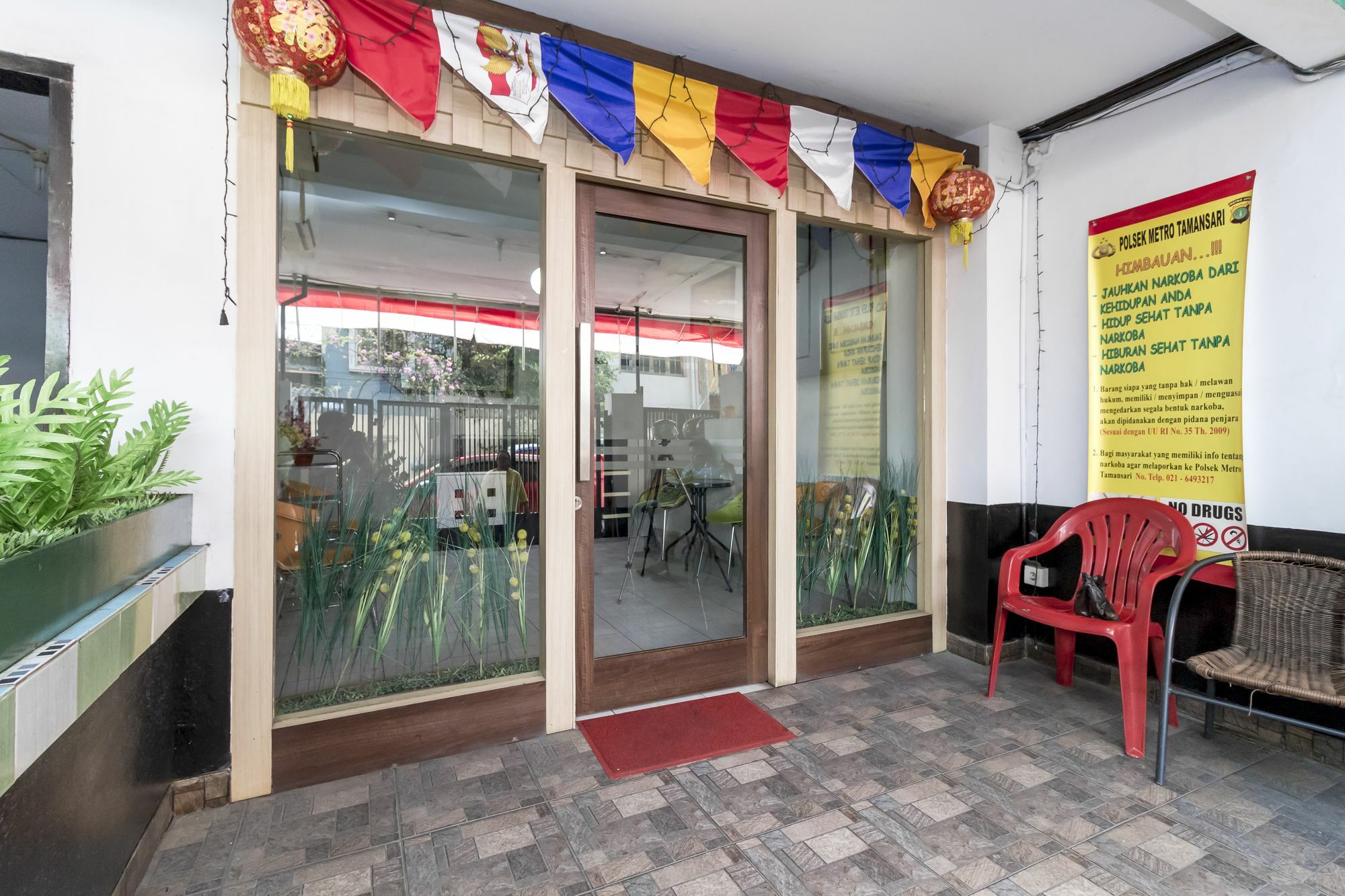 Reddoorz Near Gajah Mada Plaza 2 Hotel Джакарта Екстериор снимка