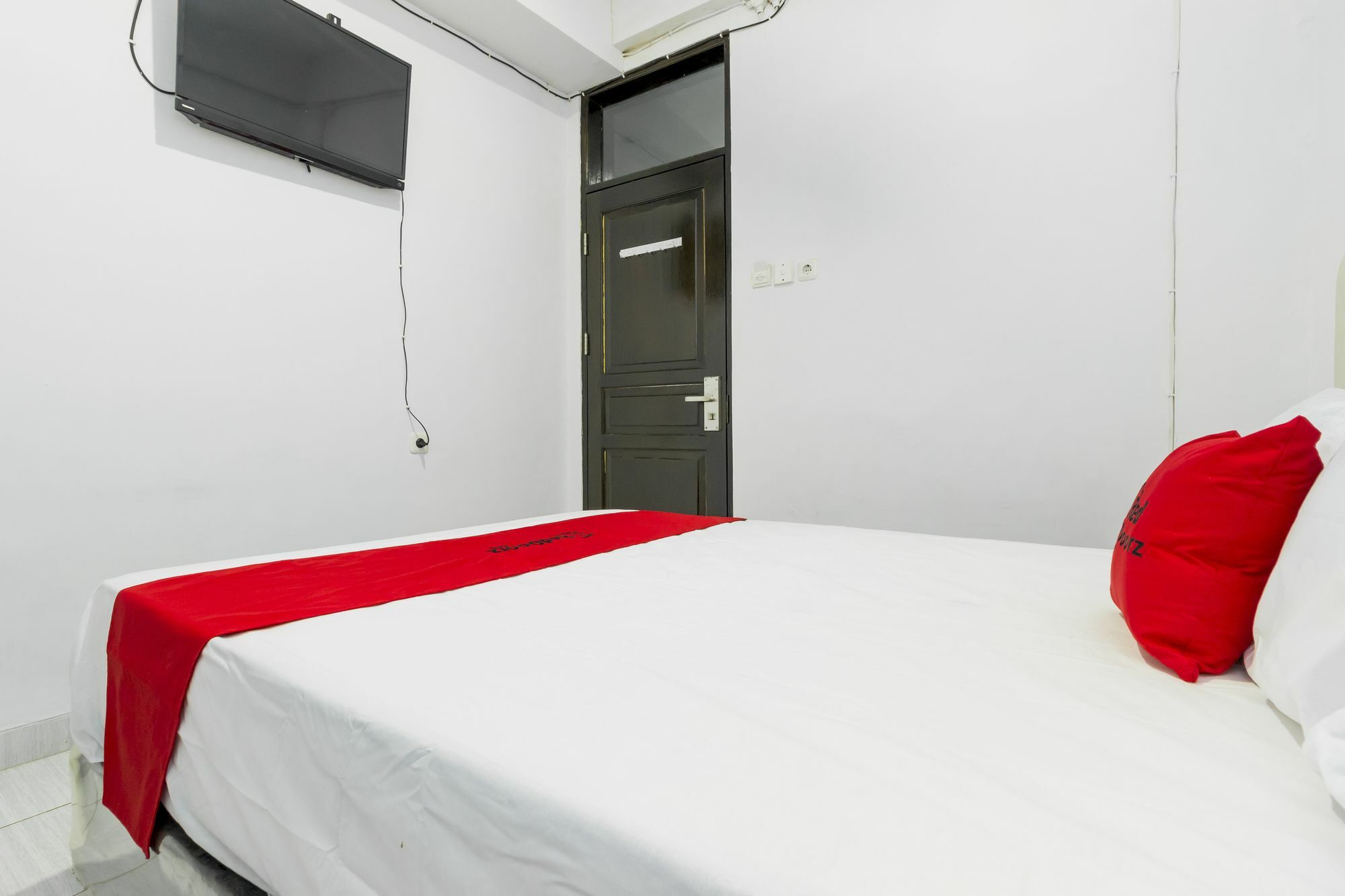 Reddoorz Near Gajah Mada Plaza 2 Hotel Джакарта Екстериор снимка